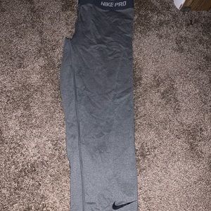Women’s Nike pro leggings